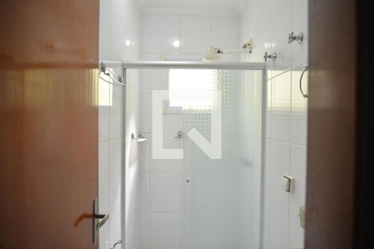 Banheiro Social de casa para alugar com 3 quartos, 168m² em Parque das Nações, Santo André