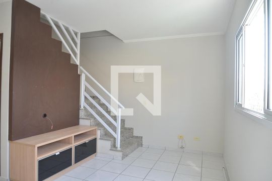 Sala de casa para alugar com 3 quartos, 168m² em Parque das Nações, Santo André