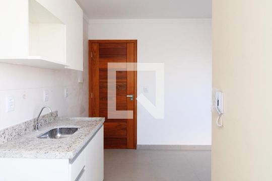 Cozinha de apartamento para alugar com 1 quarto, 42m² em Vila Medeiros, São Paulo