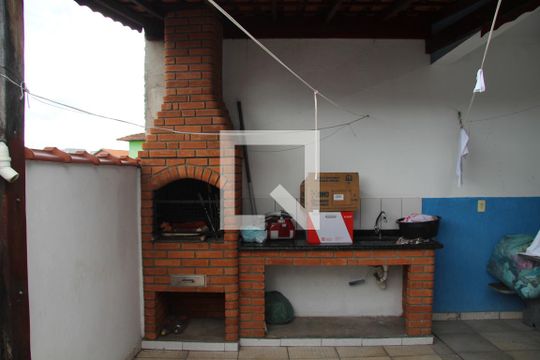 Churrasqueira de casa à venda com 2 quartos, 125m² em Jardim Santa Cecilia, Guarulhos