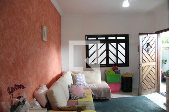 Sala  de casa à venda com 2 quartos, 125m² em Jardim Santa Cecilia, Guarulhos