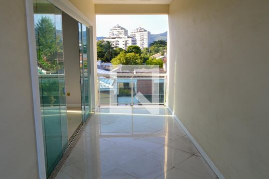 Varanda da Suíte 2 de casa de condomínio à venda com 4 quartos, 243m² em Anil, Rio de Janeiro