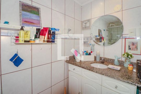 Banheiro de apartamento à venda com 1 quarto, 39m² em Petrópolis, Porto Alegre