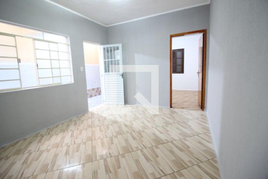 Casa para alugar com 2 quartos, 125m² em Veloso, Osasco