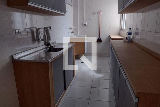 Apartamento à venda com 3 quartos, 121m² em Parque Tomas Saraiva, São Paulo