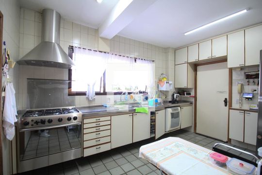 Cozinha de apartamento à venda com 4 quartos, 275m² em Paineiras do Morumbi, São Paulo