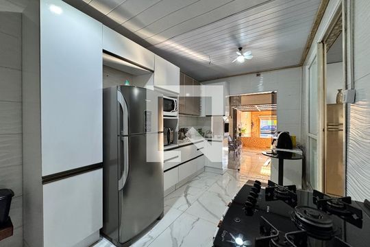 Cozinha de casa à venda com 3 quartos, 110m² em Campina, São Leopoldo