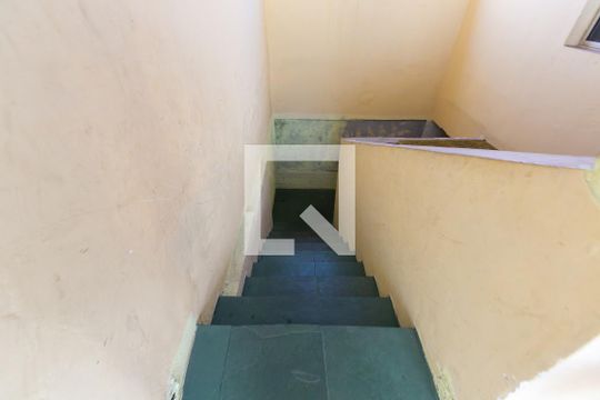 Escada / Entrada  de kitnet/studio para alugar com 1 quarto, 19m² em Itaquera, São Paulo