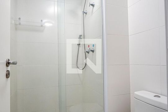 Lavabo de apartamento para alugar com 1 quarto, 43m² em Tatuapé, São Paulo