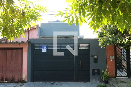 Fachada e Placa de casa à venda com 3 quartos, 115m² em Interlagos, São Paulo