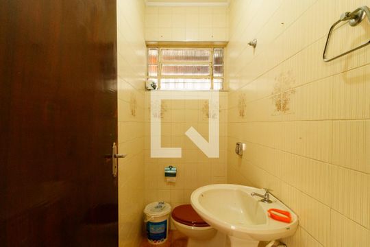 Lavabo de casa para alugar com 3 quartos, 253m² em Jardim Virginia Bianca, São Paulo