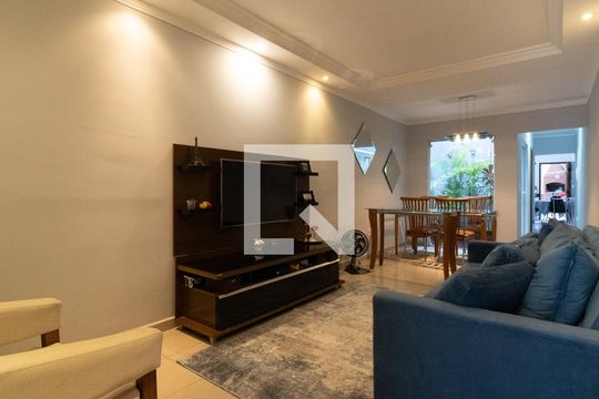 Casa para alugar com 3 quartos, 107m² em Vila Guilhermina, São Paulo