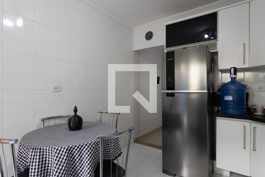 Cozinha de casa para alugar com 3 quartos, 107m² em Vila Guilhermina, São Paulo