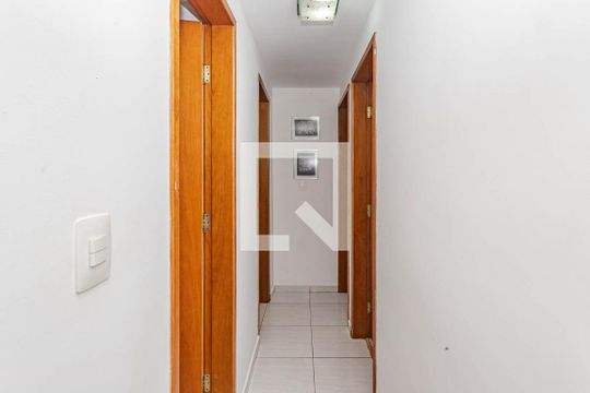 Corredor de apartamento à venda com 3 quartos, 61m² em Jardim Celeste, São Paulo