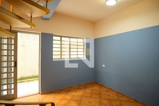 Sala de casa à venda com 2 quartos, 356m² em Cidade Mãe do Céu, São Paulo