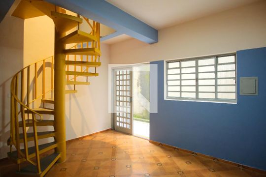 Casa à venda com 2 quartos, 356m² em Cidade Mãe do Céu, São Paulo