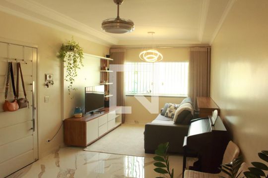 Sala de casa à venda com 3 quartos, 115m² em Chora Menino, São Paulo
