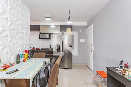 Sala de apartamento à venda com 2 quartos, 40m² em Jardim Santa Emilia, São Paulo