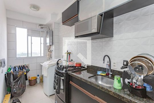 Cozinha de apartamento à venda com 2 quartos, 40m² em Jardim Santa Emilia, São Paulo