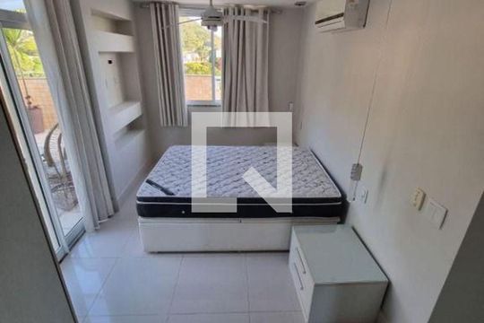 Apartamento à venda com 3 quartos, 160m² em Itaipu, Niterói