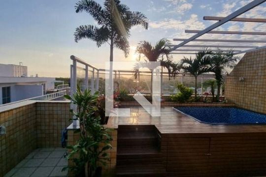 Apartamento à venda com 3 quartos, 160m² em Itaipu, Niterói
