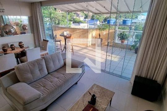 Apartamento à venda com 3 quartos, 160m² em Itaipu, Niterói