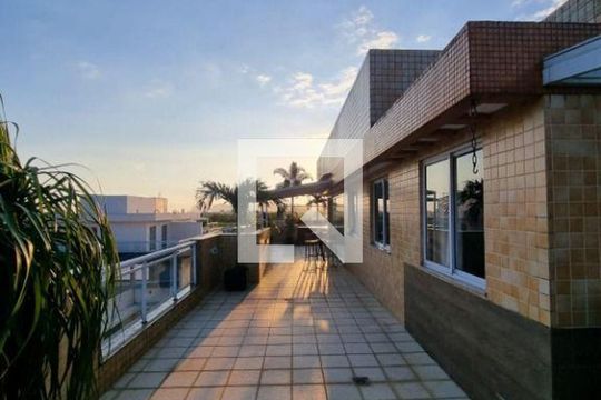 Apartamento à venda com 3 quartos, 160m² em Itaipu, Niterói