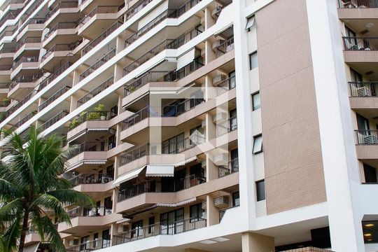 Fachada de apartamento para alugar com 1 quarto, 64m² em Barra da Tijuca, Rio de Janeiro