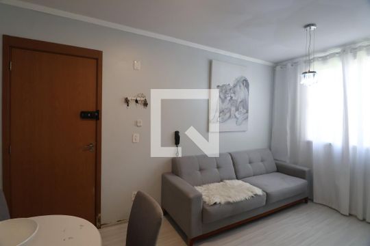 Sala de apartamento à venda com 2 quartos, 47m² em Olaria, Canoas