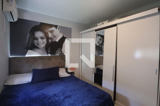 Quarto 2 de apartamento à venda com 2 quartos, 47m² em Olaria, Canoas