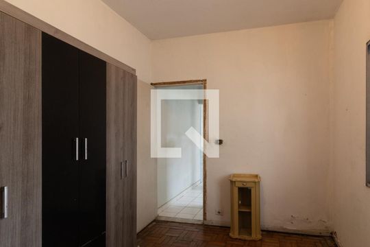 Quarto 2 de casa à venda com 2 quartos, 100m² em Vila Paranagua, São Paulo