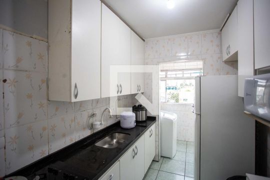 Cozinha de apartamento à venda com 2 quartos, 51m² em Centro, Diadema