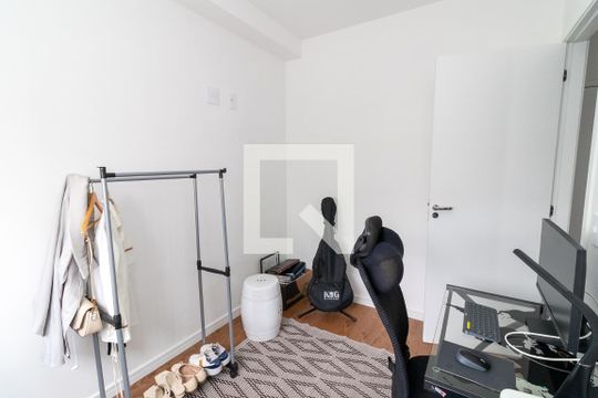 Quarto 1 de apartamento à venda com 2 quartos, 40m² em Vila Pierina, São Paulo