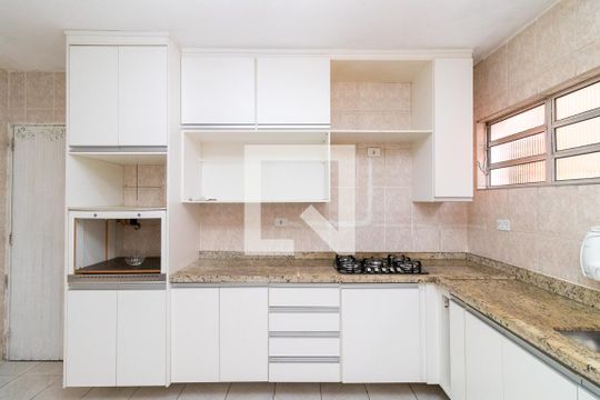 Cozinha de casa para alugar com 2 quartos, 90m² em Jardim Soraia, São Paulo