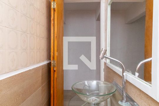 Lavabo de casa para alugar com 2 quartos, 90m² em Jardim Soraia, São Paulo