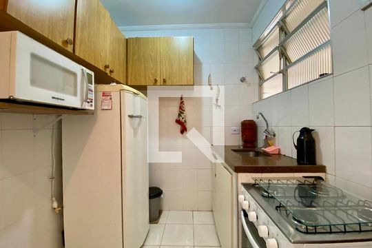 Cozinha - Armários de apartamento para alugar com 1 quarto, 52m² em Nova Mirim, Praia Grande