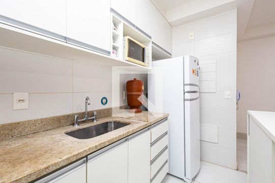 Cozinha de apartamento à venda com 1 quarto, 64m² em Bela Vista, São Paulo