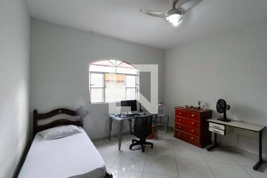 Quarto 2 de casa à venda com 3 quartos, 360m² em Parque Recreio , Contagem