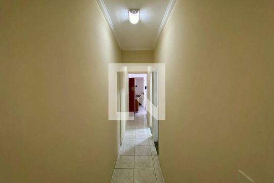 Corredor de apartamento para alugar com 2 quartos, 75m² em Vila Tupi, Praia Grande