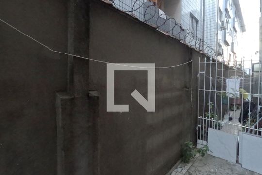 Quintal de apartamento para alugar com 2 quartos, 80m² em Vila Matias, Santos