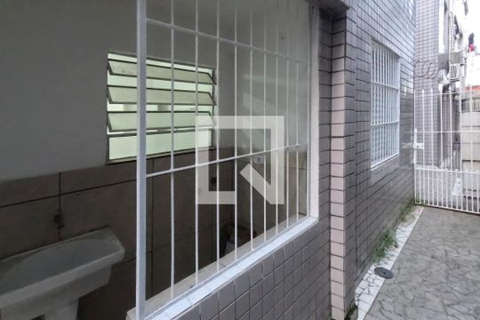 Quintal de apartamento para alugar com 2 quartos, 80m² em Vila Matias, Santos