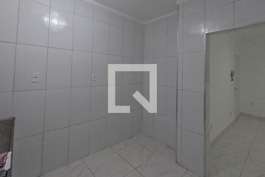 Cozinha de apartamento para alugar com 2 quartos, 80m² em Vila Matias, Santos