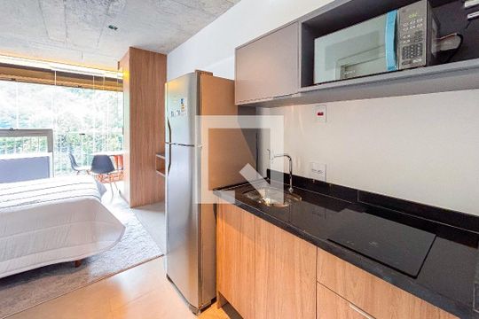 Cozinha de kitnet/studio à venda com 1 quarto, 23m² em Pinheiros, São Paulo