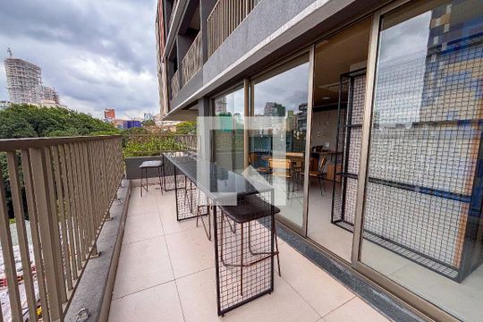 Área comum de kitnet/studio à venda com 1 quarto, 23m² em Pinheiros, São Paulo