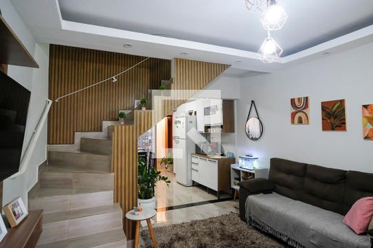 Casa à venda com 2 quartos, 65m² em Nova Gerti, São Caetano do Sul