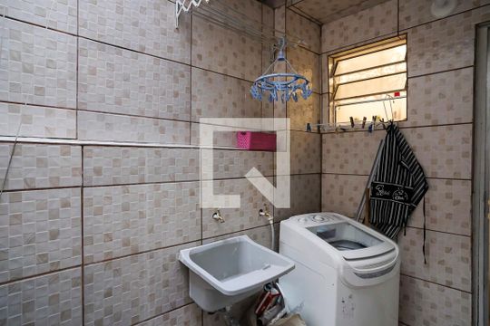 Área de serviço de casa à venda com 2 quartos, 65m² em Nova Gerti, São Caetano do Sul