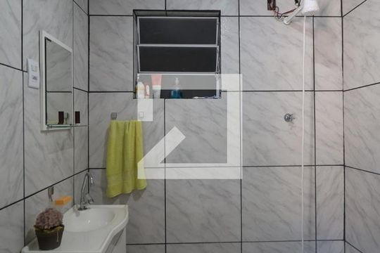 Banheiro de serviço de casa à venda com 2 quartos, 165m² em Marechal Rondon, Canoas
