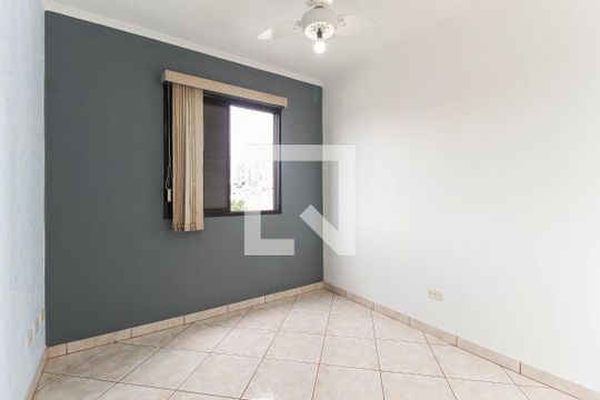 Quarto 1 de apartamento à venda com 2 quartos, 49m² em Vila Carmosina, São Paulo