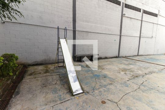 Playground de apartamento à venda com 2 quartos, 49m² em Vila Carmosina, São Paulo