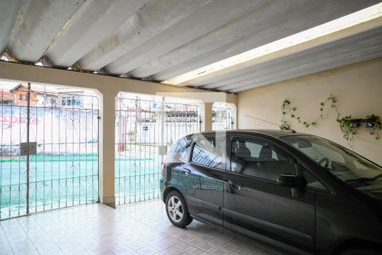 Garagem de casa à venda com 4 quartos, 211m² em Sacoma, São Paulo